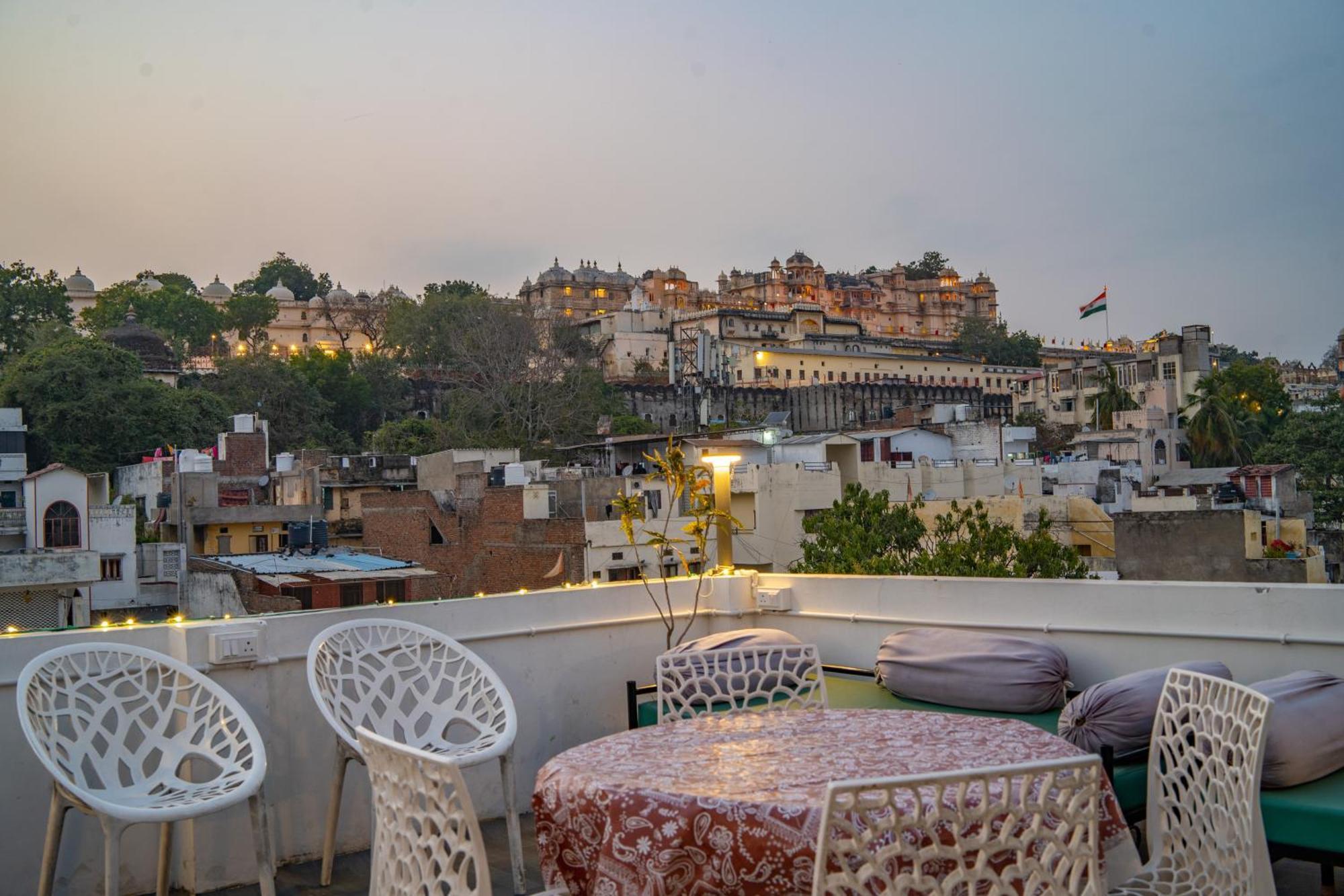 Footprint Hostel Udaipur Buitenkant foto